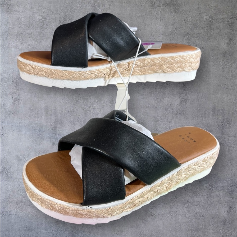 Black Heeled Memory Foam Carin Sandals with Flexible Outsole Woven look sides - Picture 11 of 12